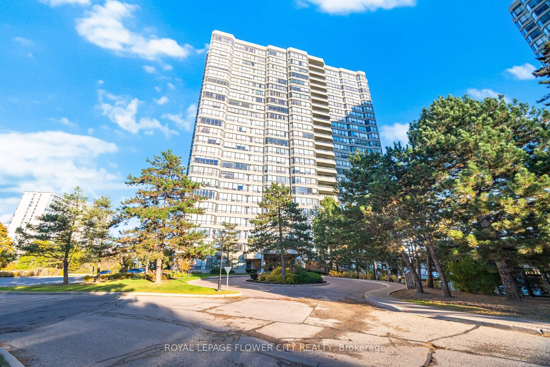 Property For Sale | W12888586