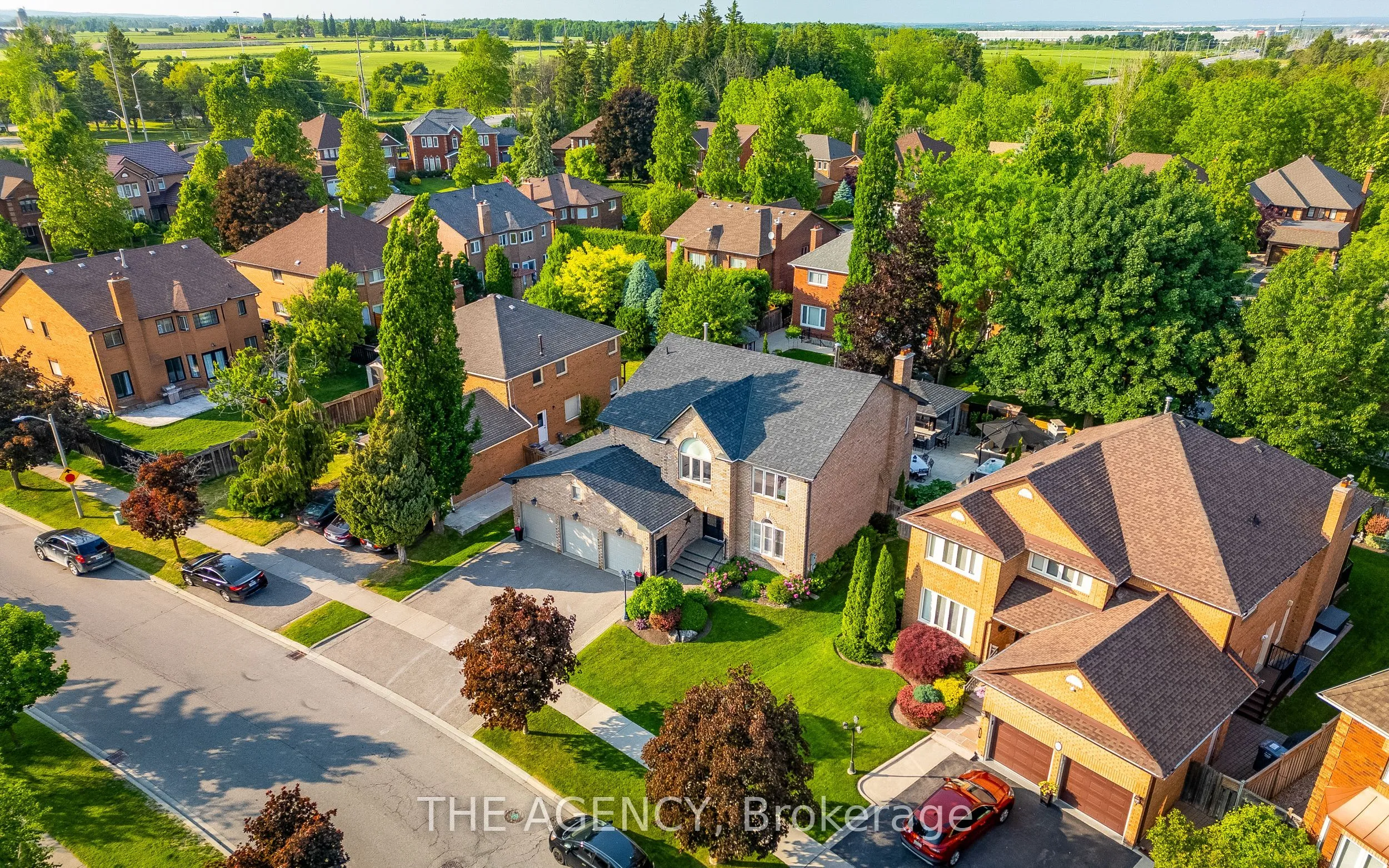 Detached Home For Sale | W12890318