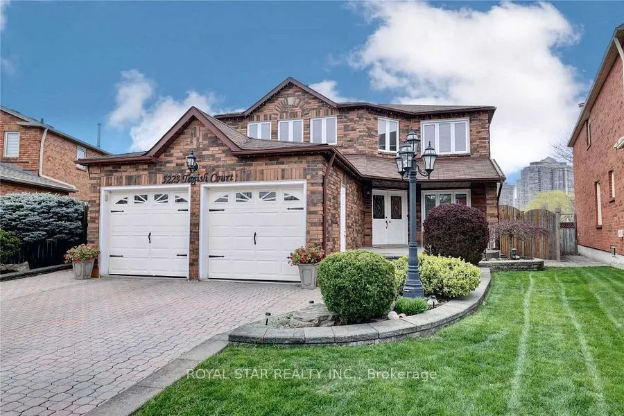 Detached Home For Lease | W12892238
