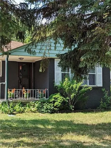 320  Ashbury  Road, Oakville, ON L6K 2M4