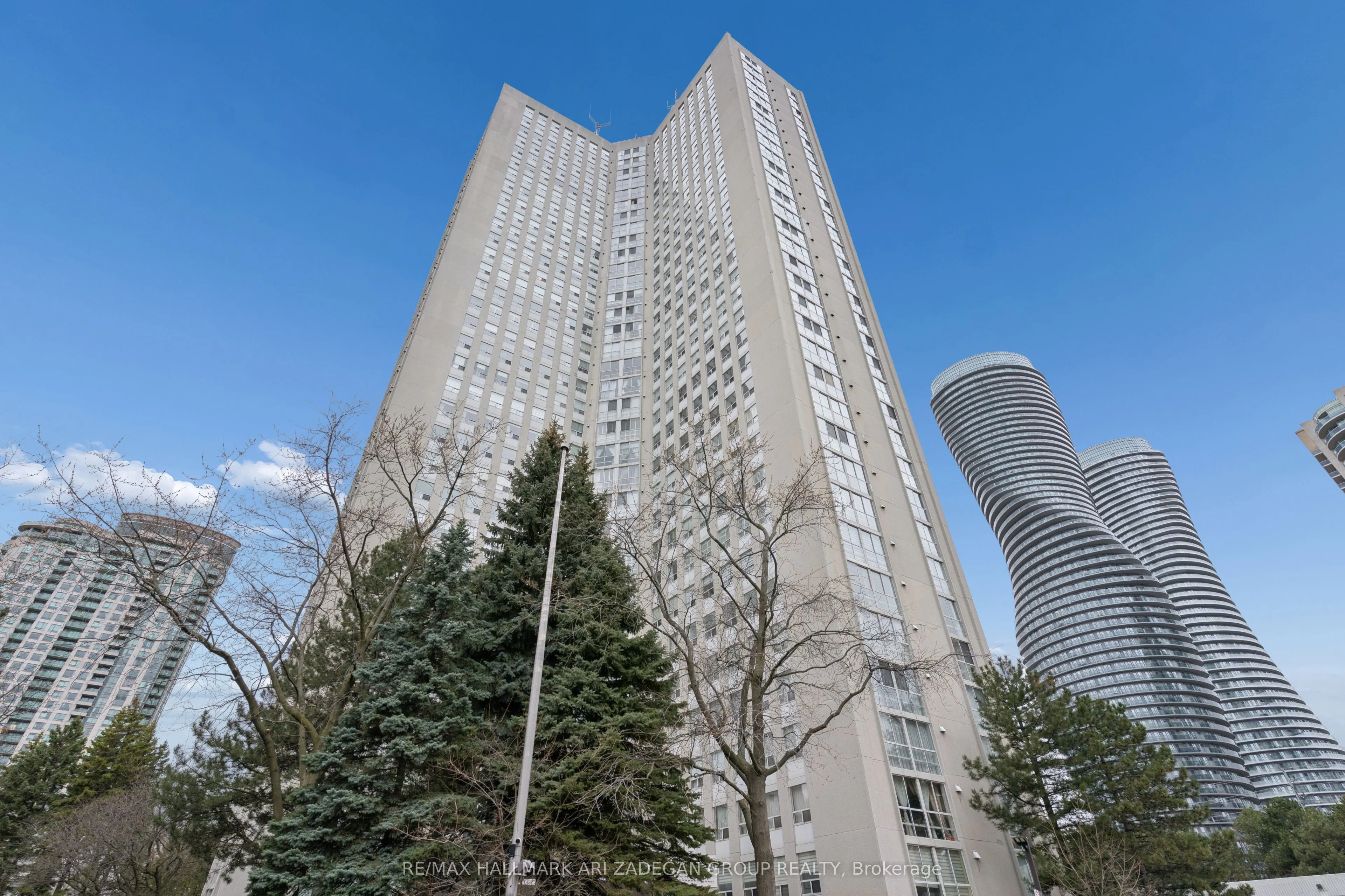 Property For Sale | W12893120