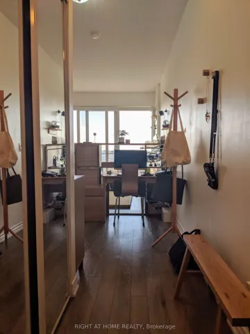 15  James Finlay  Way, Toronto W05, ON M3M 0B3