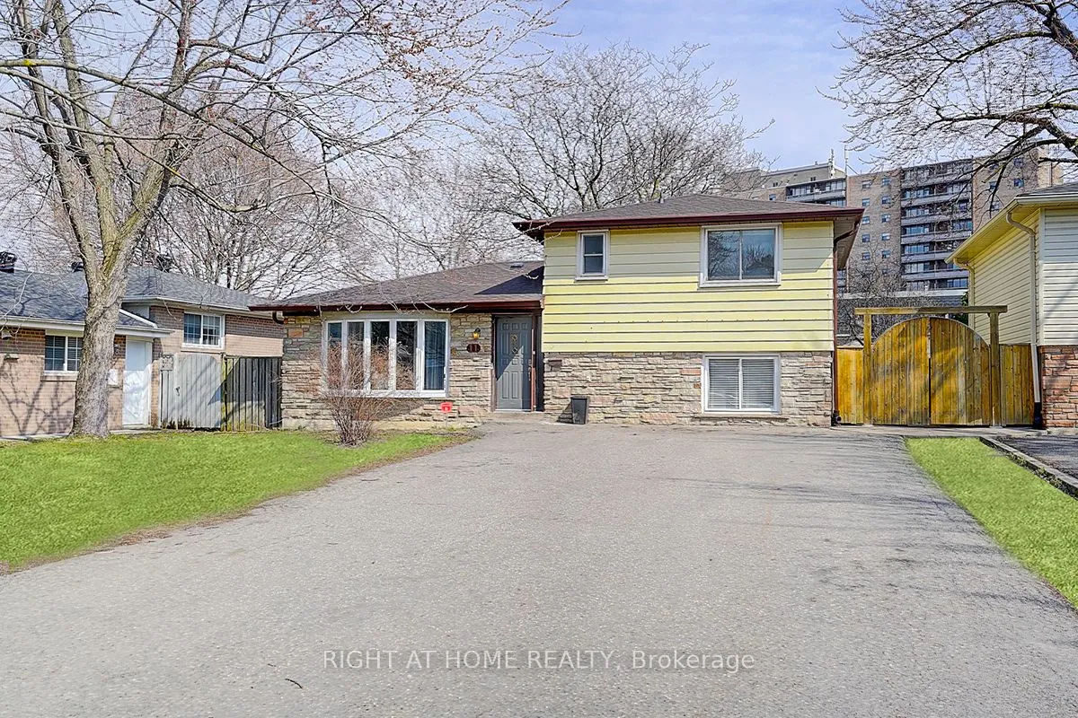 Detached Home For Sale | W12898264