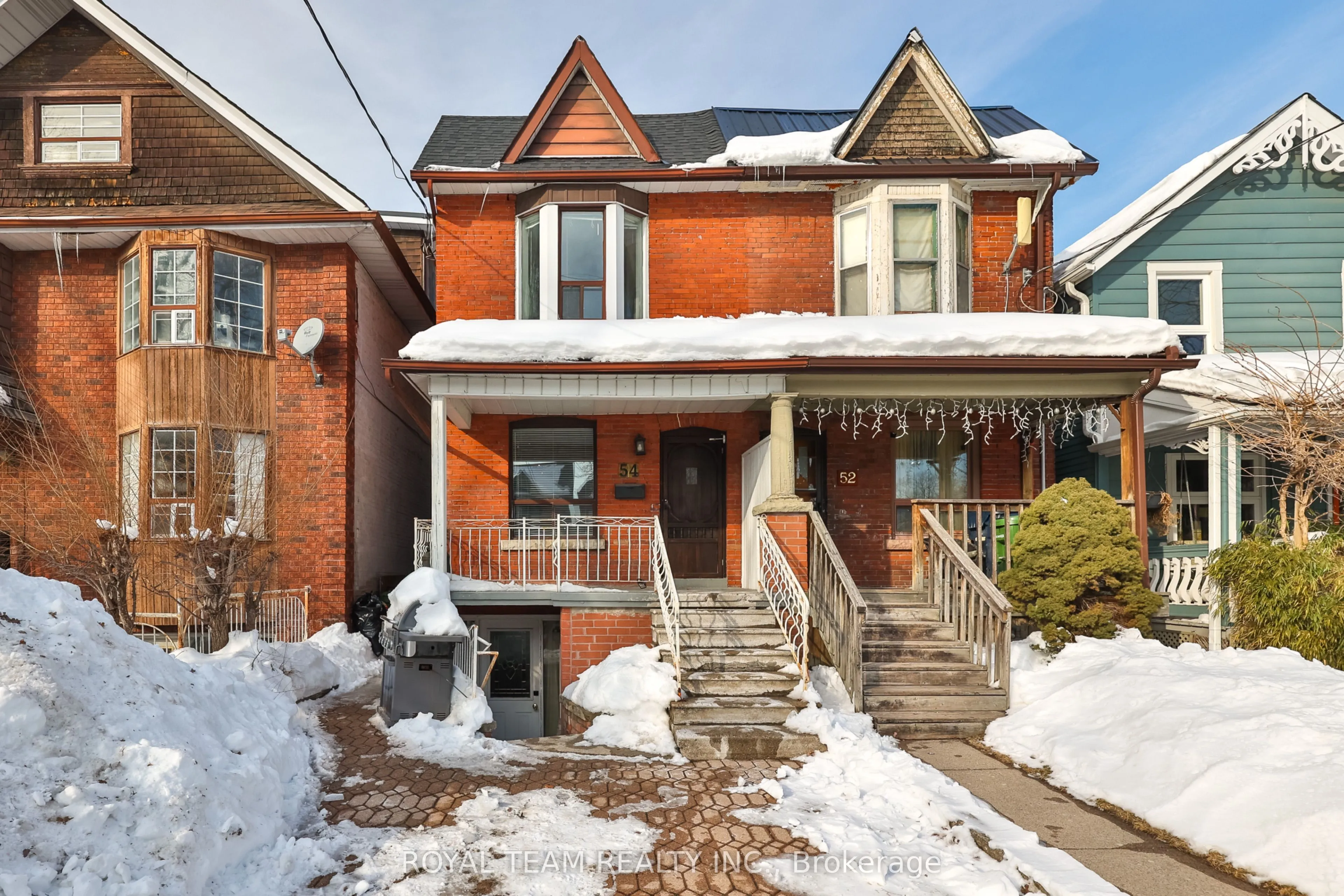 Semi-Detached Home For Sale | W12899564