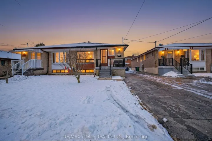 130  Duncanwoods  Drive, Toronto W05, ON M9L 2E1