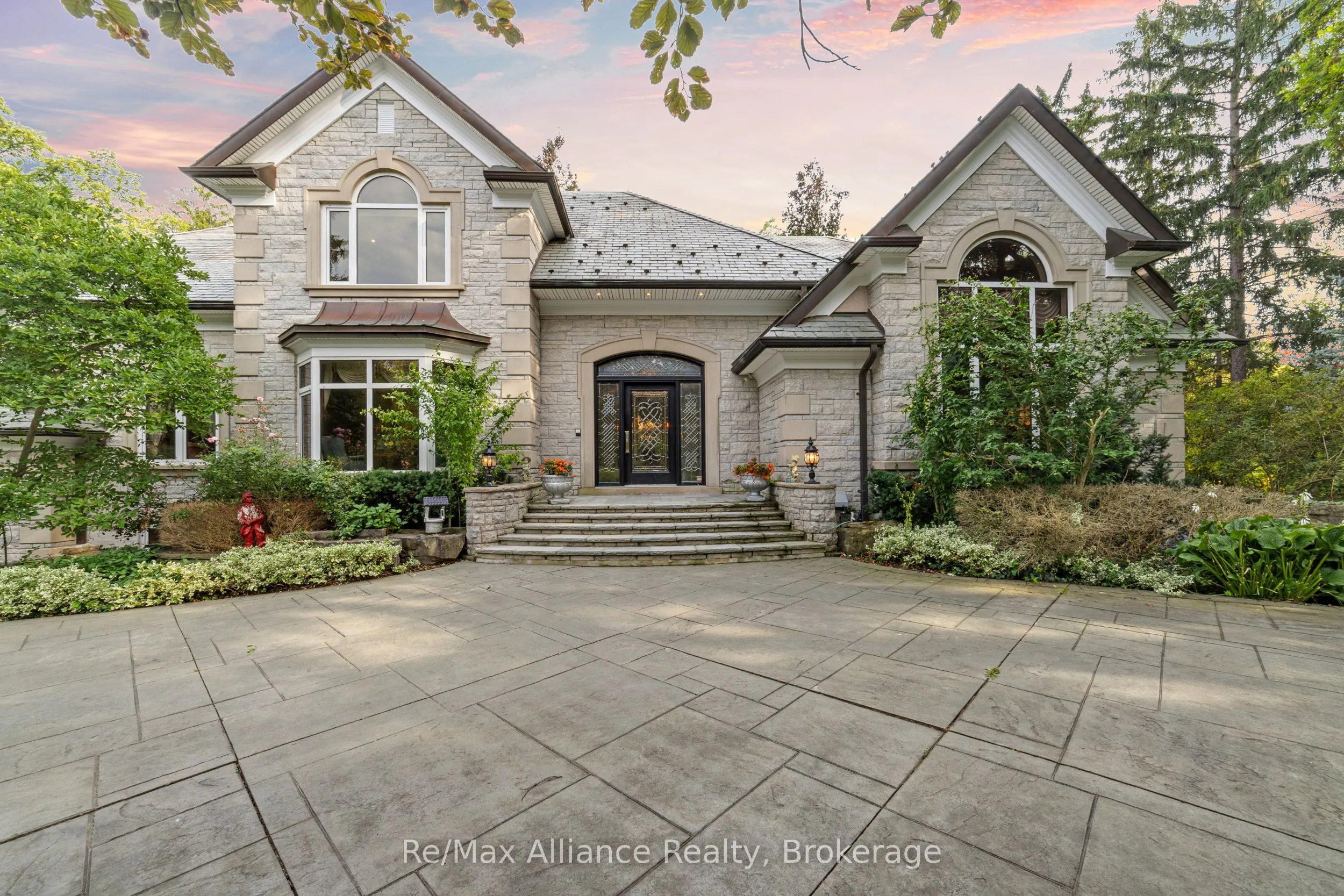 Detached Home For Sale | W12904412