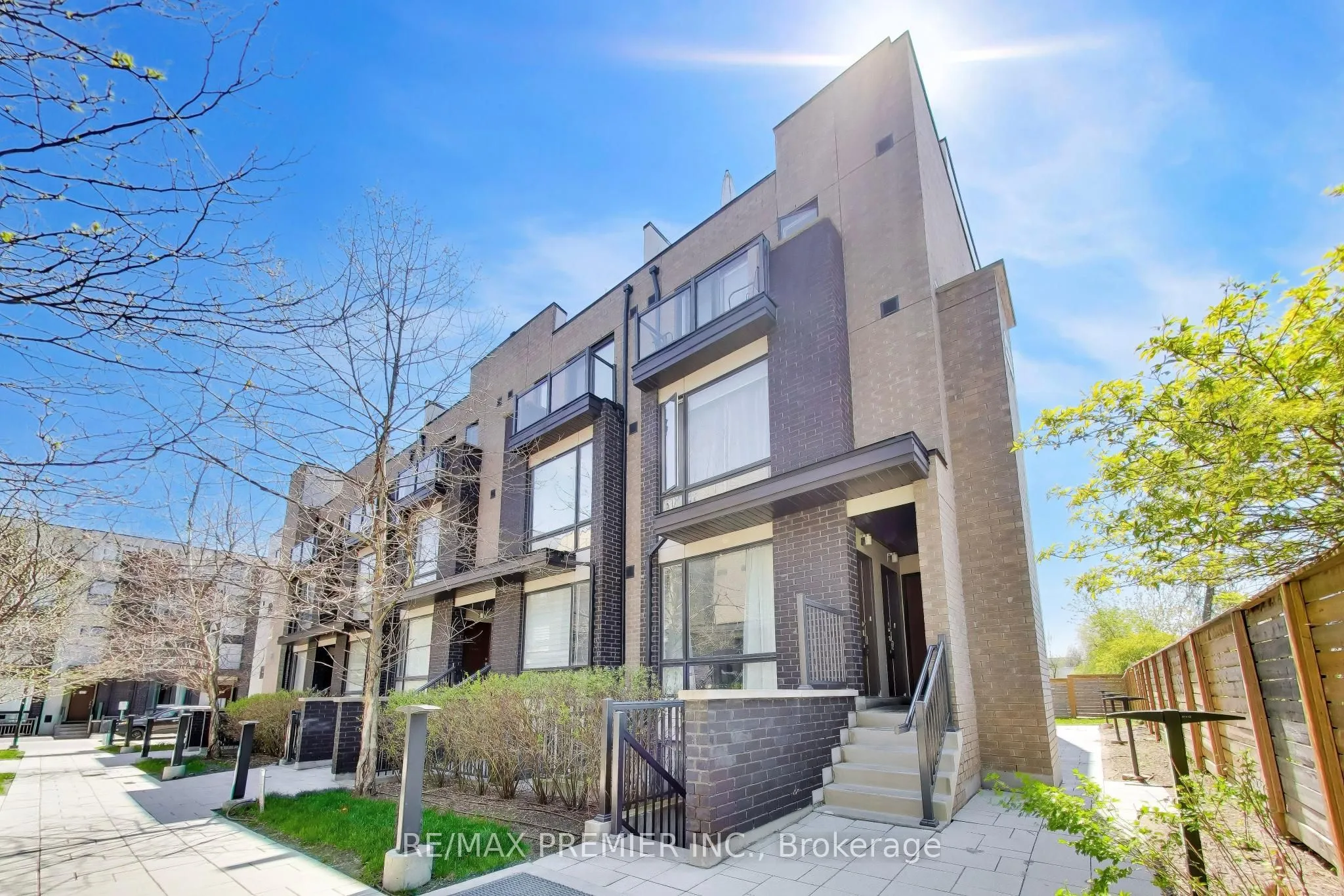 Property For Lease | W12906424