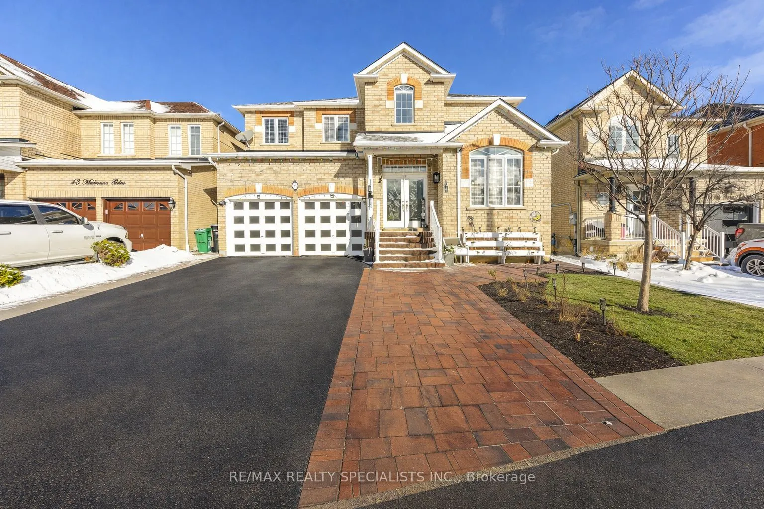 Detached Home For Sale | W12907708
