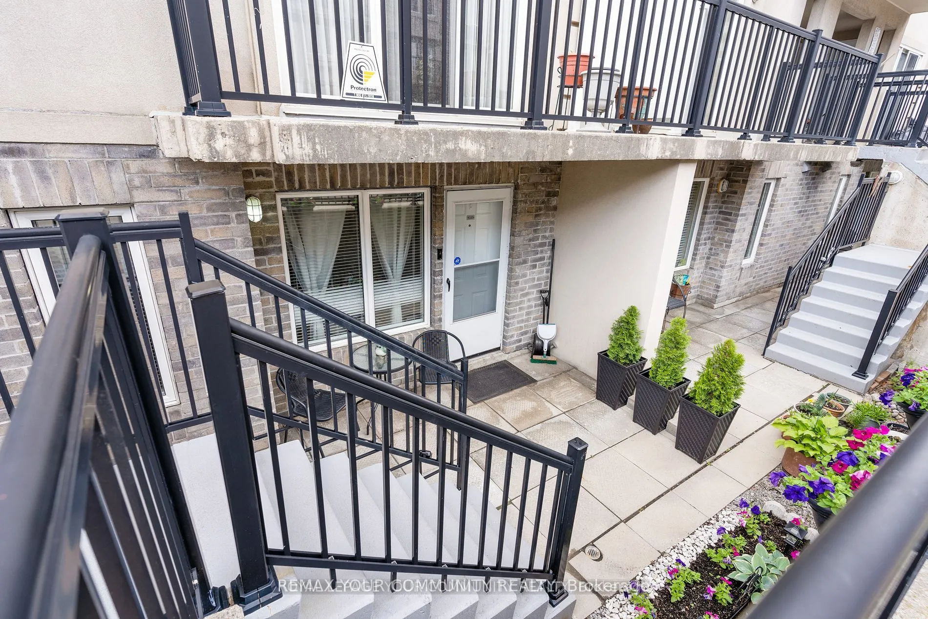 Property For Sale | W12910800