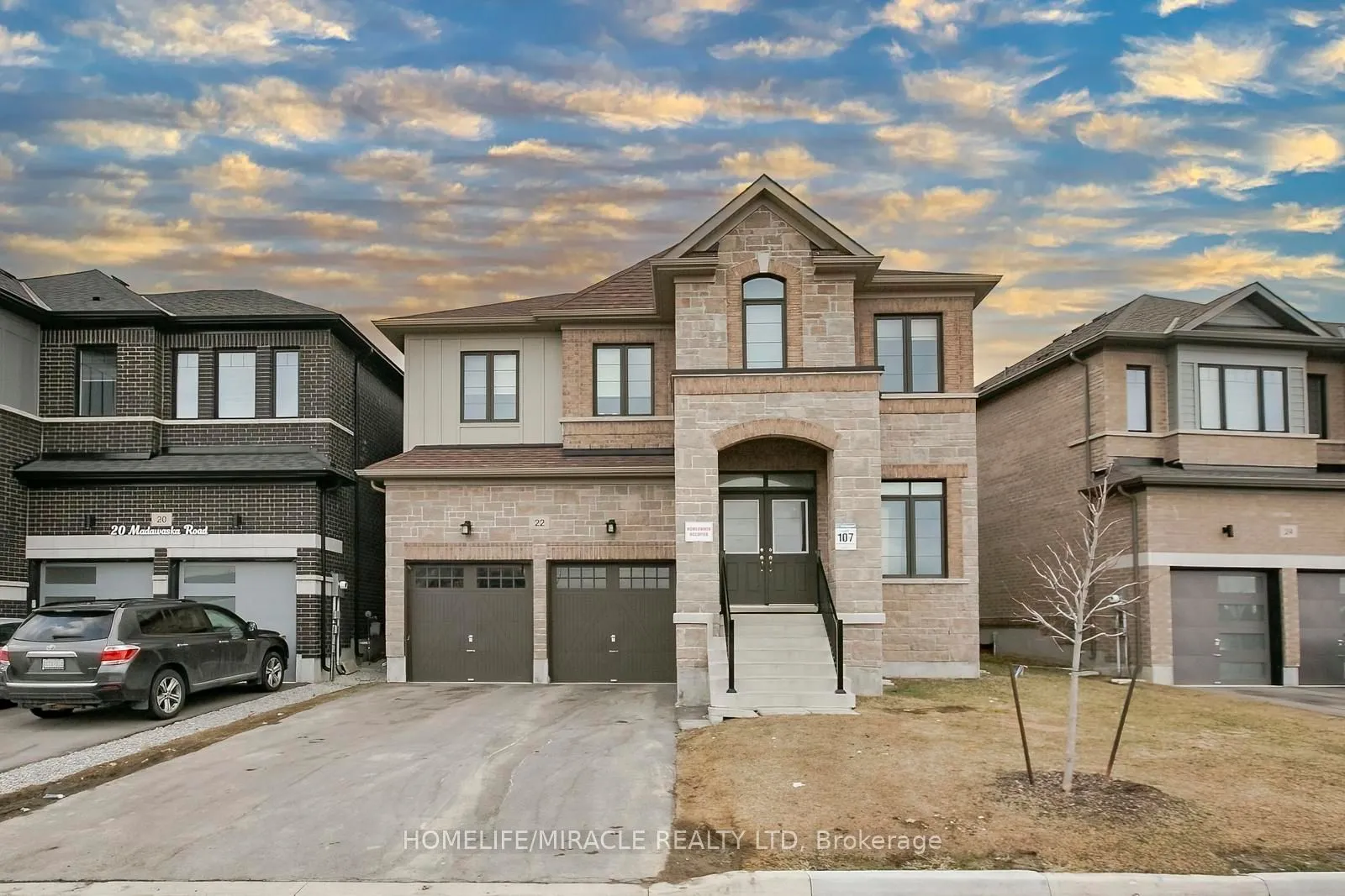 Detached Home For Sale | W12911388
