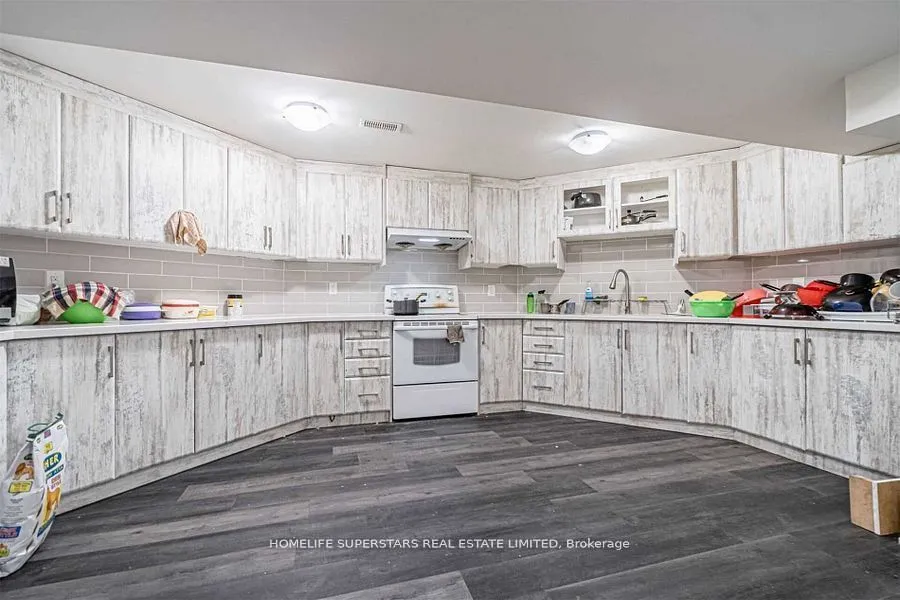 Detached Home For Lease | W12911958