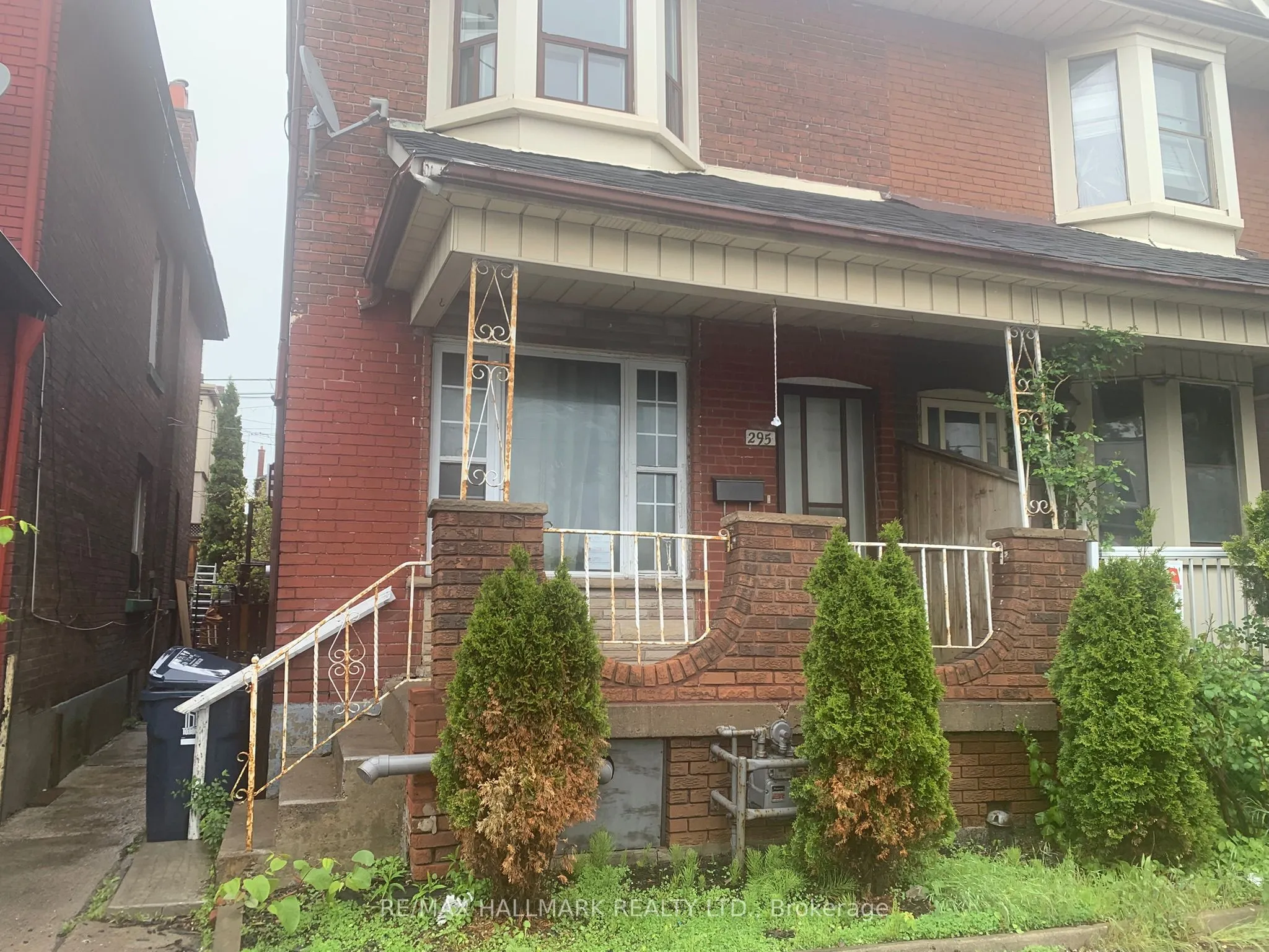 Semi-Detached Home For Sale | W12911968