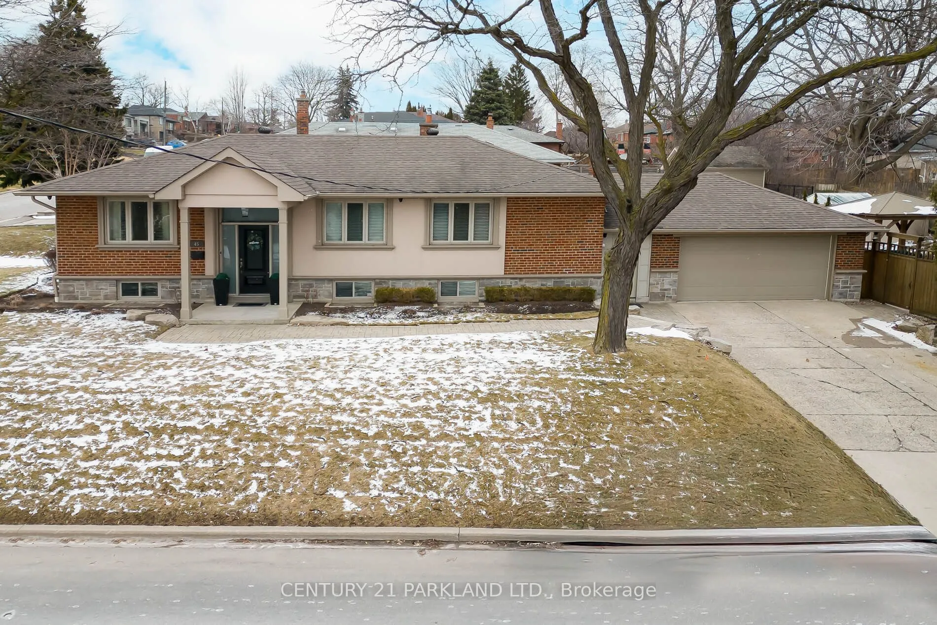 Detached Home For Sale | W12914776
