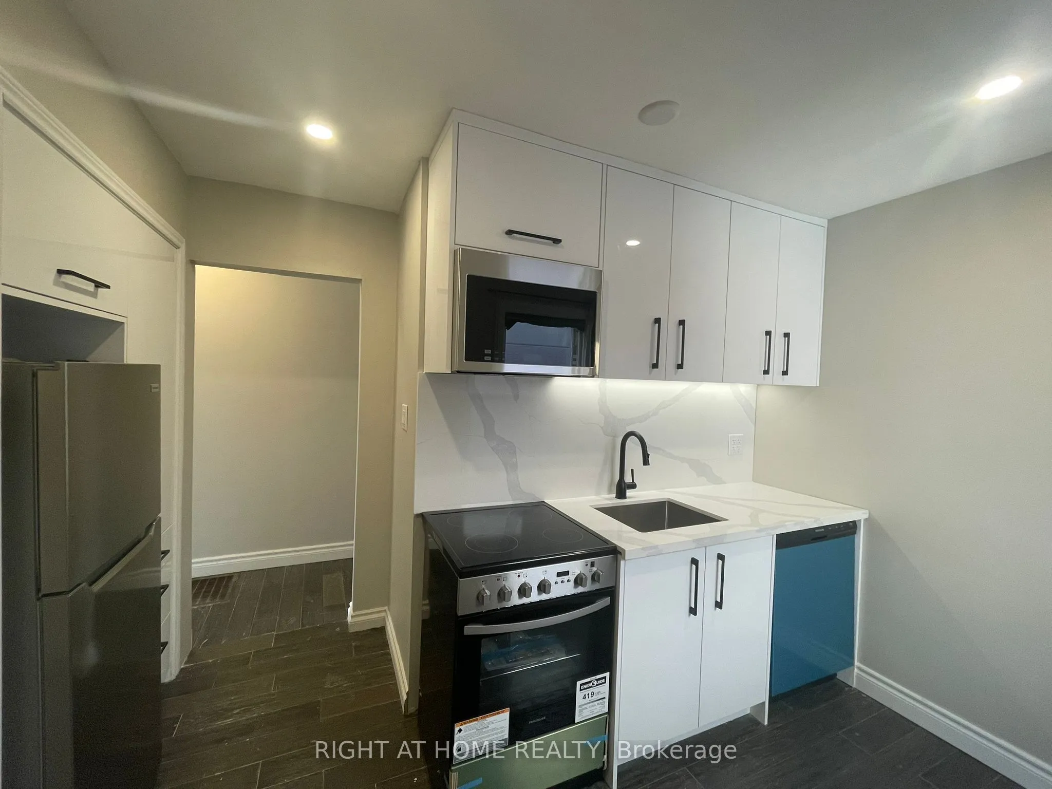 Multiplex For Lease | W12915096