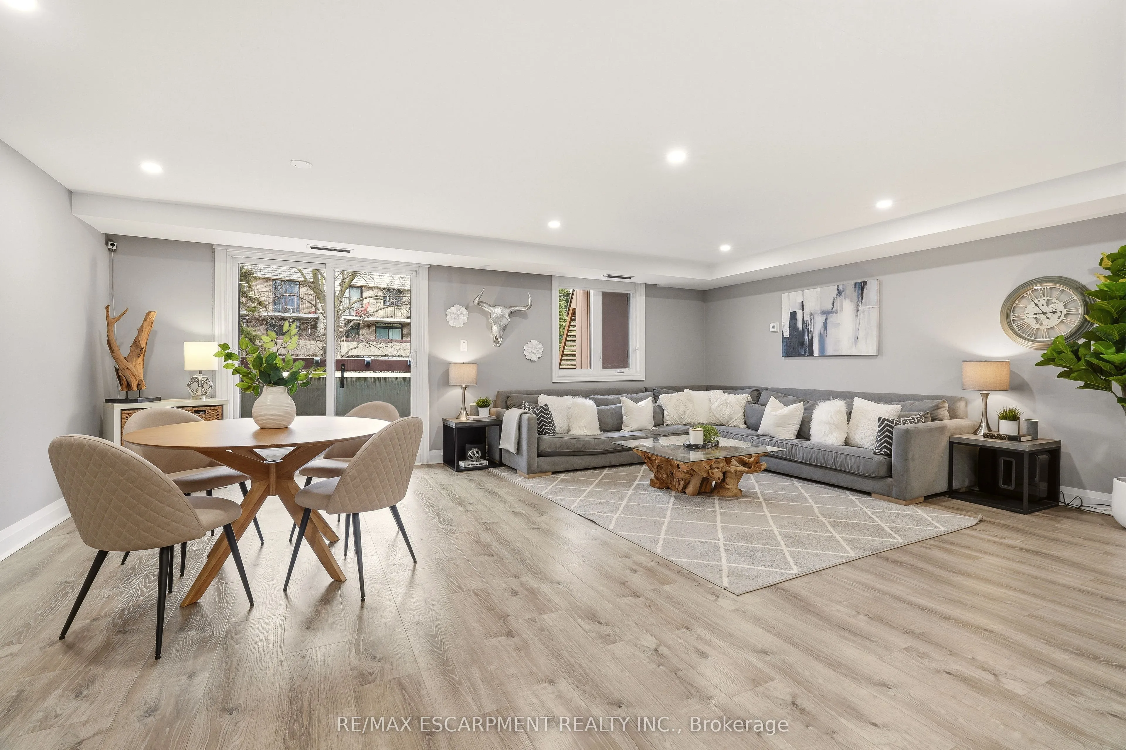 Property For Sale | W12915682