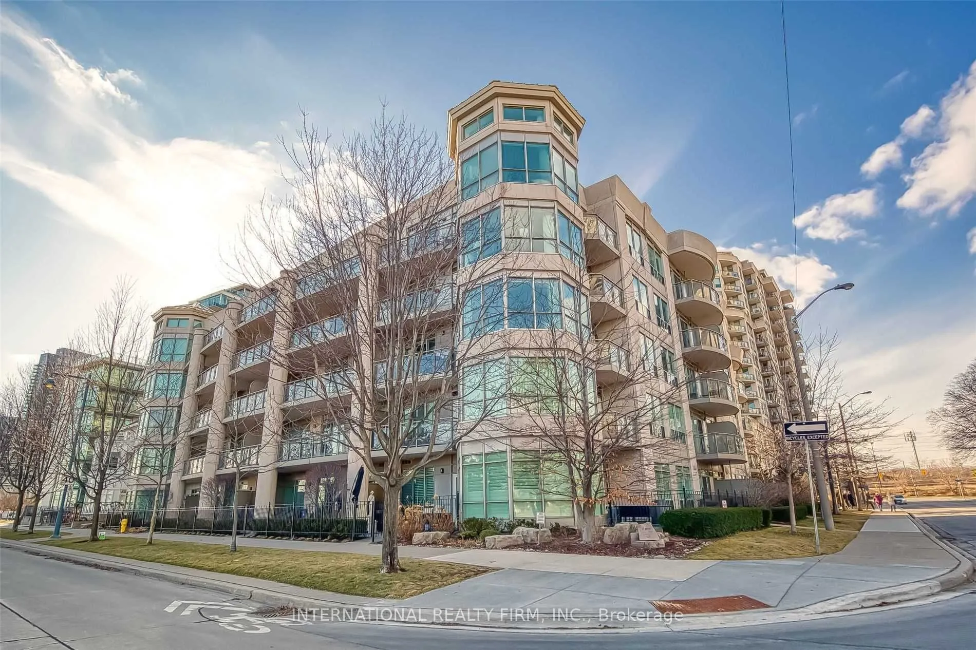 Property For Sale | W12916802