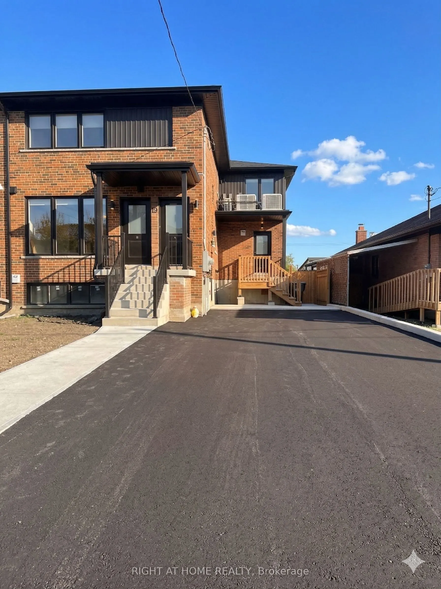 Semi-Detached Home For Lease | W12918470