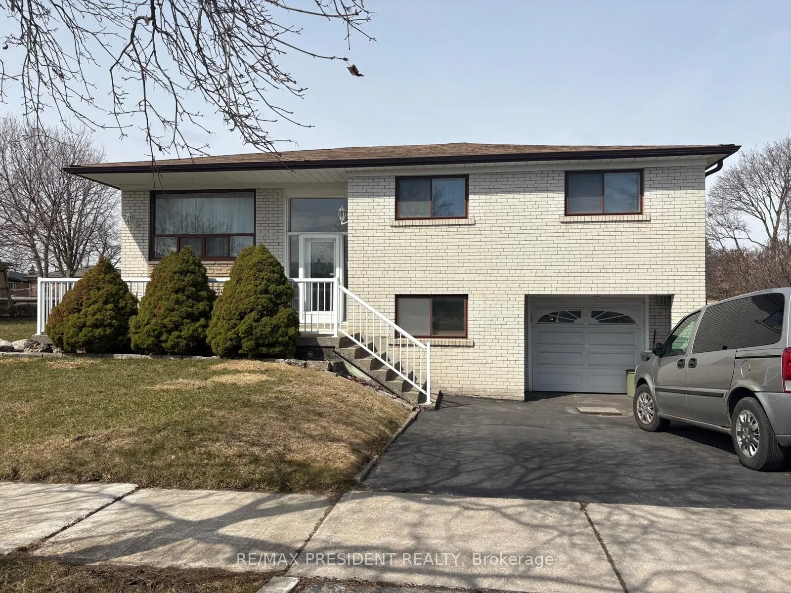 Detached Home For Lease | W12920738