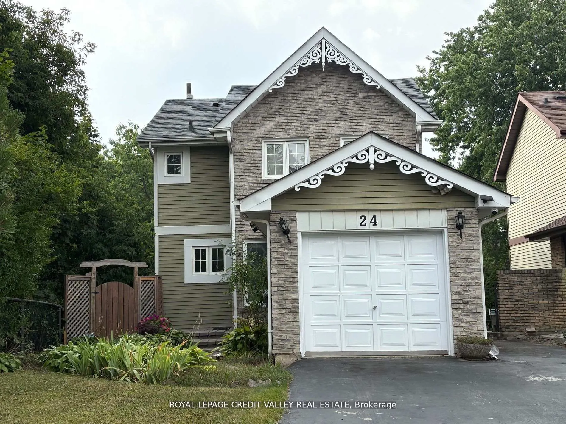 Detached Home For Lease | W12921644