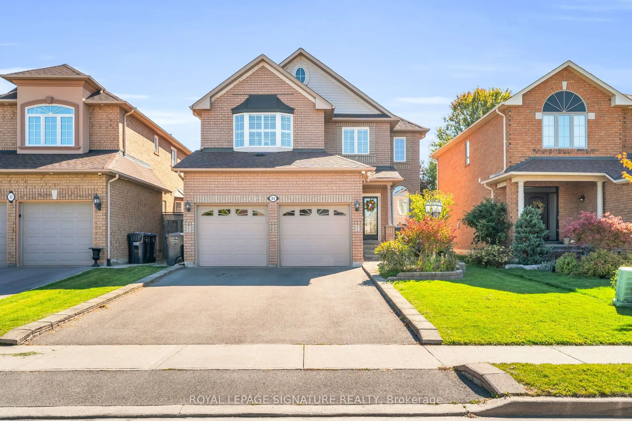 Detached Home For Sale | W12921740