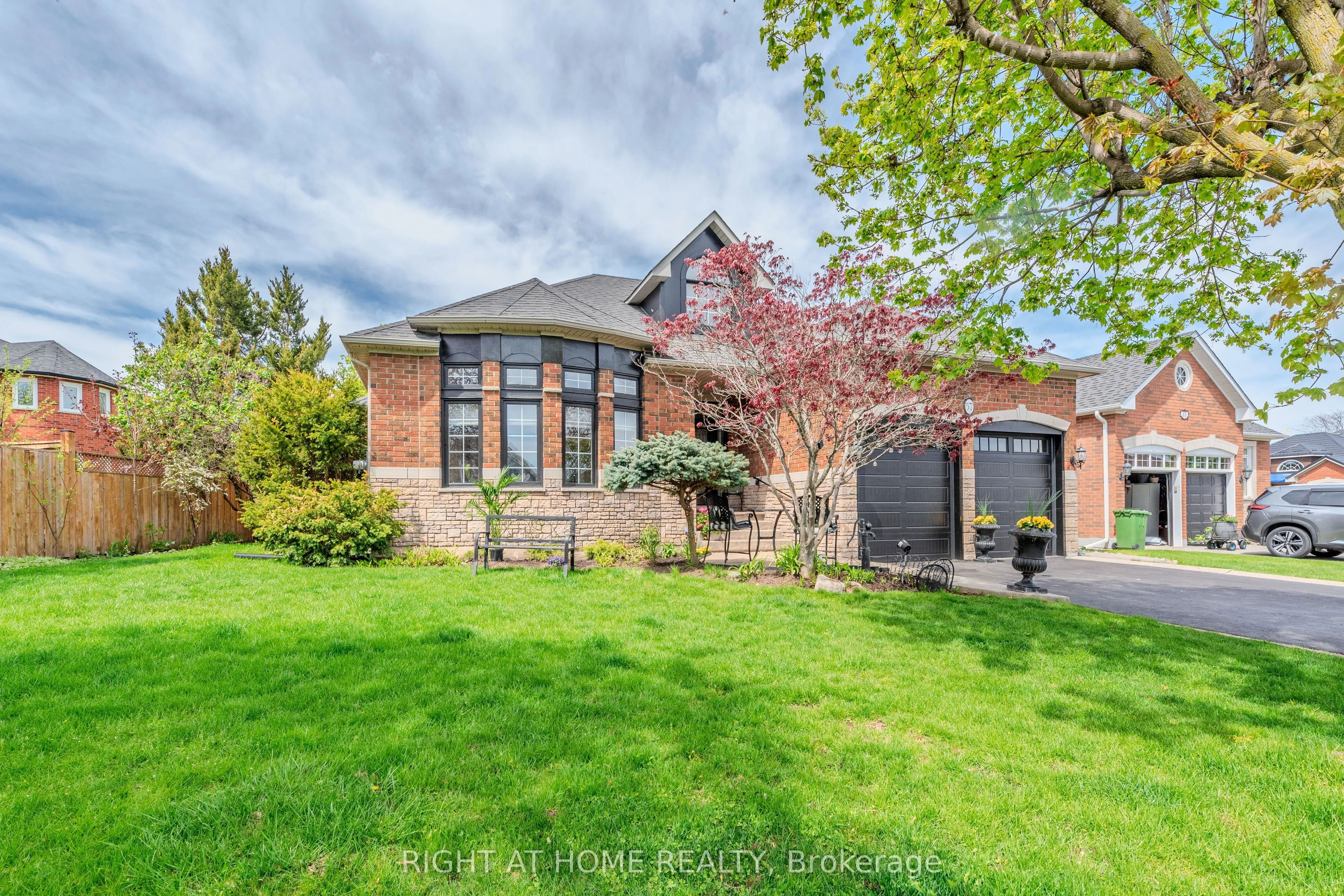 Detached Home For Sale | W12922254