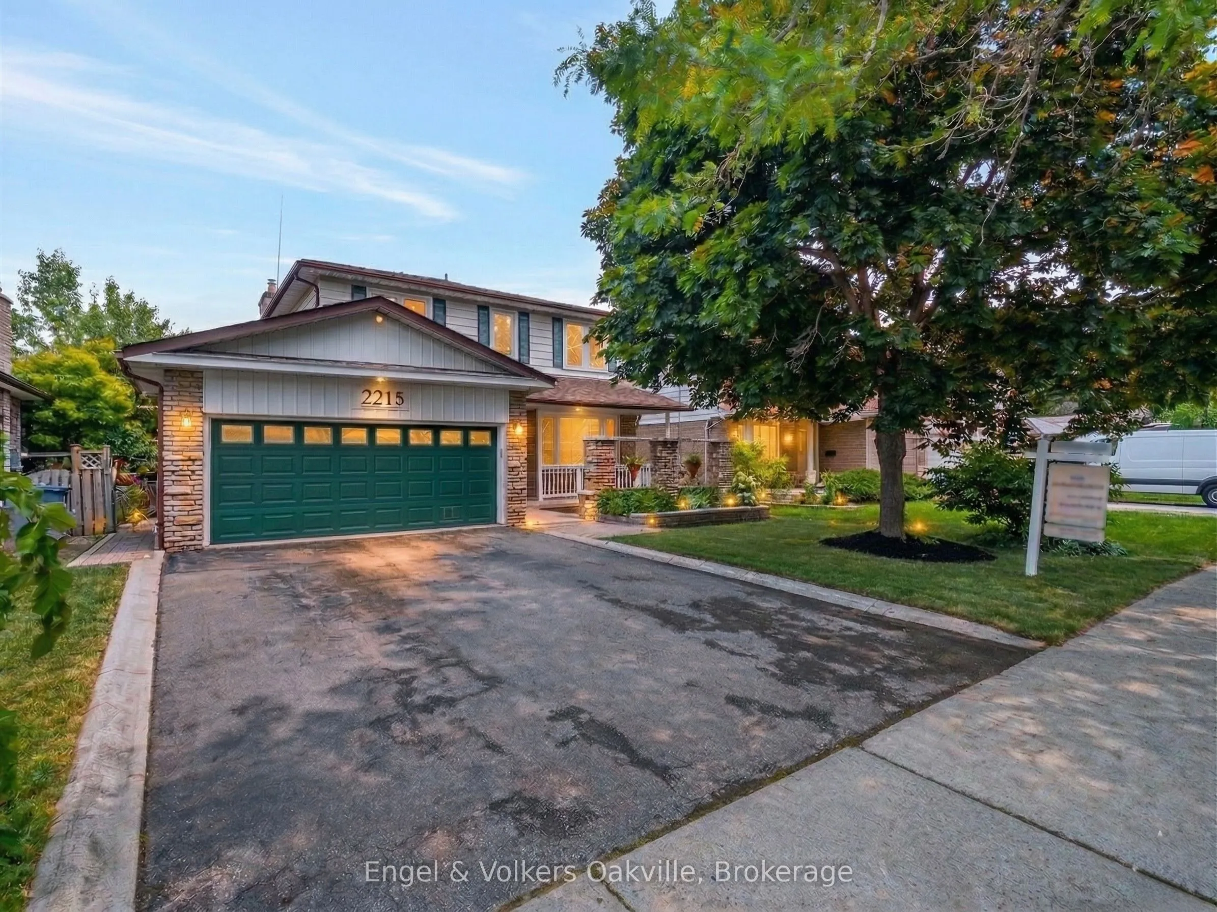 Detached Home For Sale | W12924118