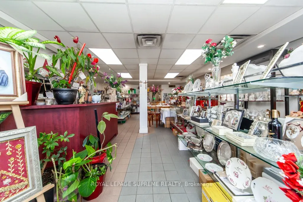 Property For Sale | W12925208