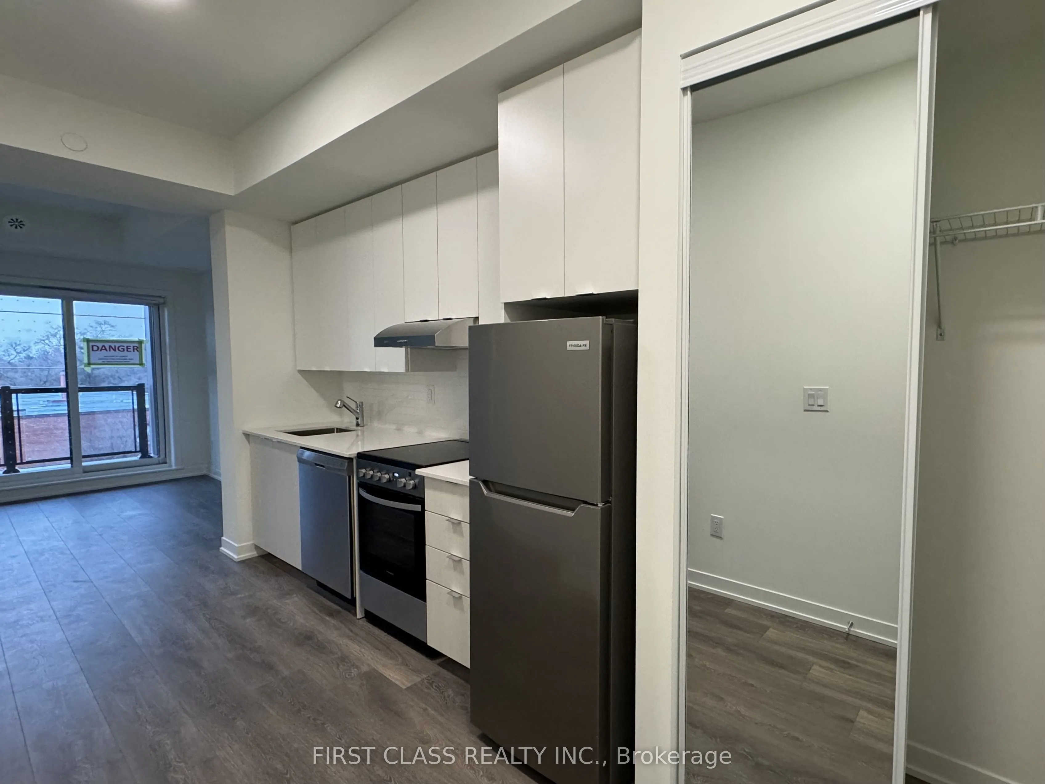 Property For Lease | W12927102