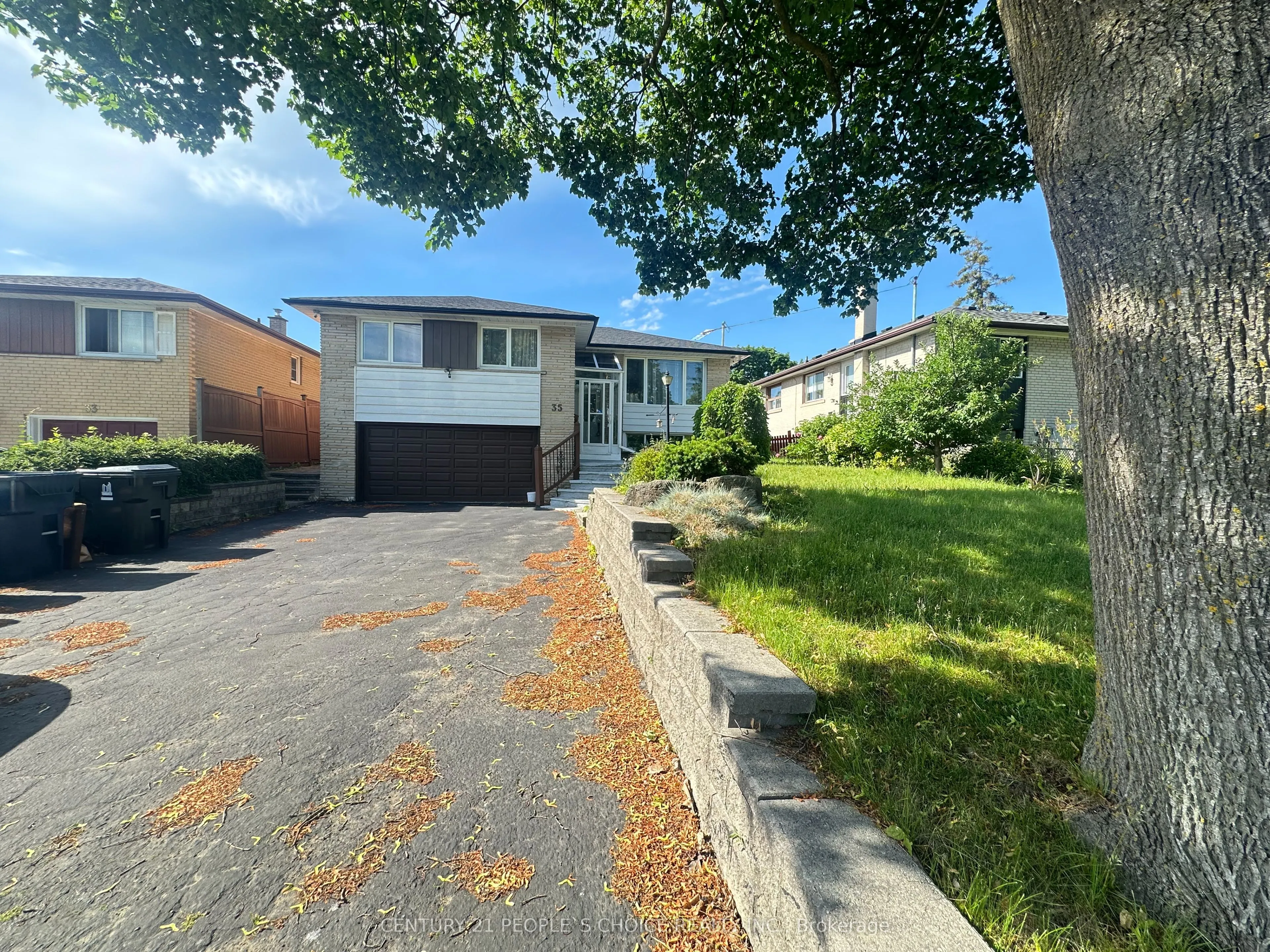 Detached Home For Sale | W12932260