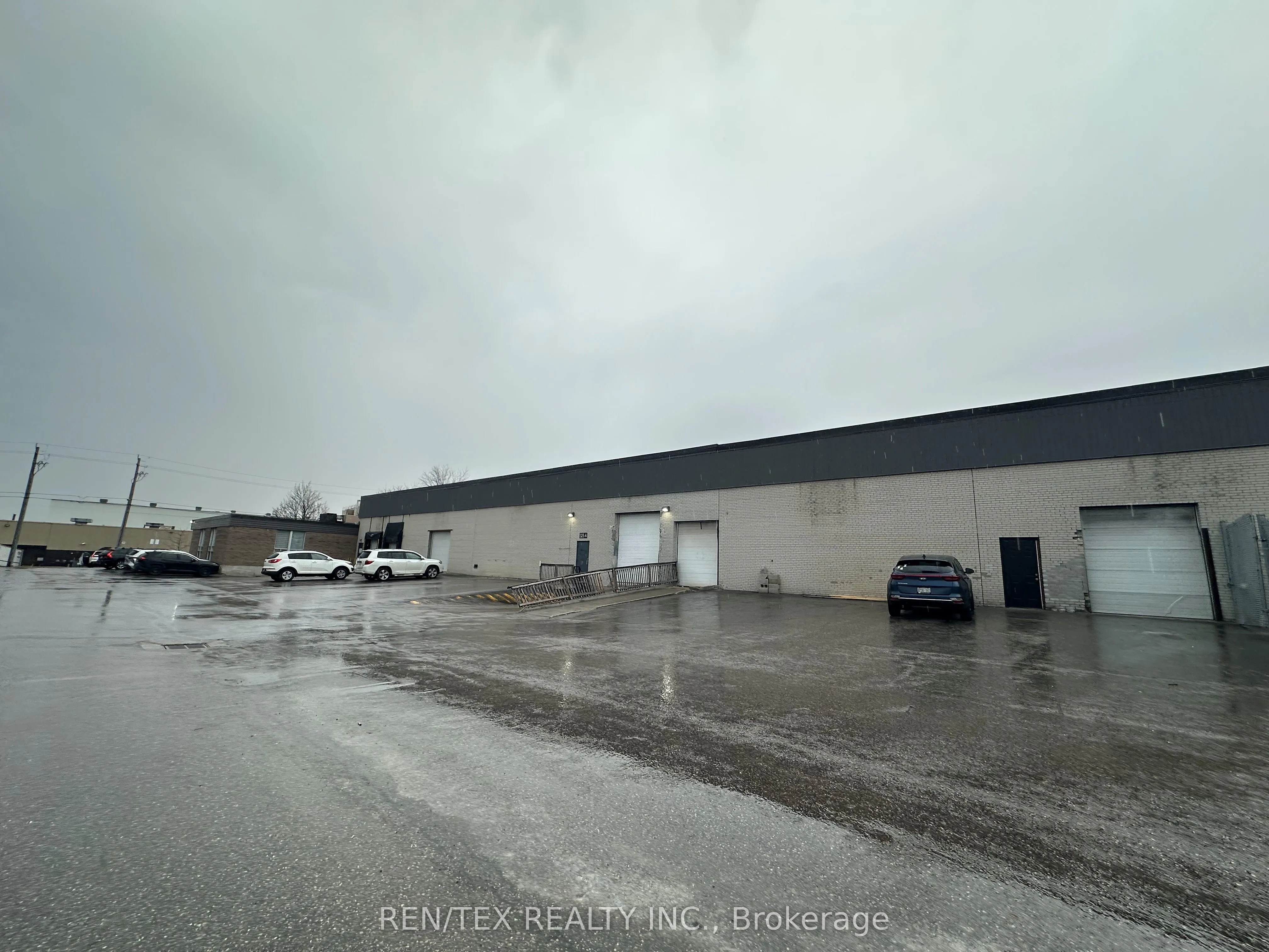 Industrial Property For Lease | W12936208