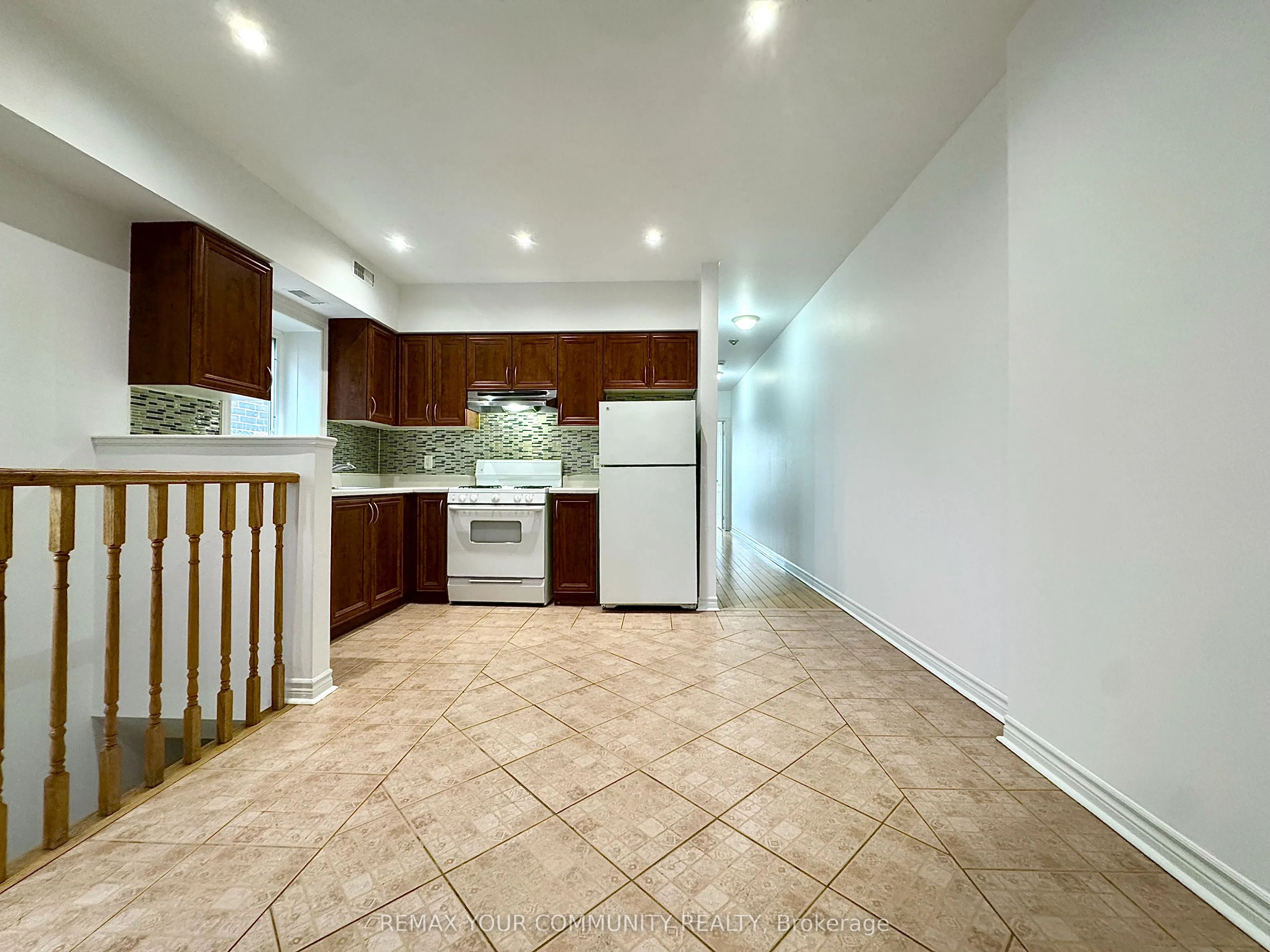 Multiplex For Lease | W12939260