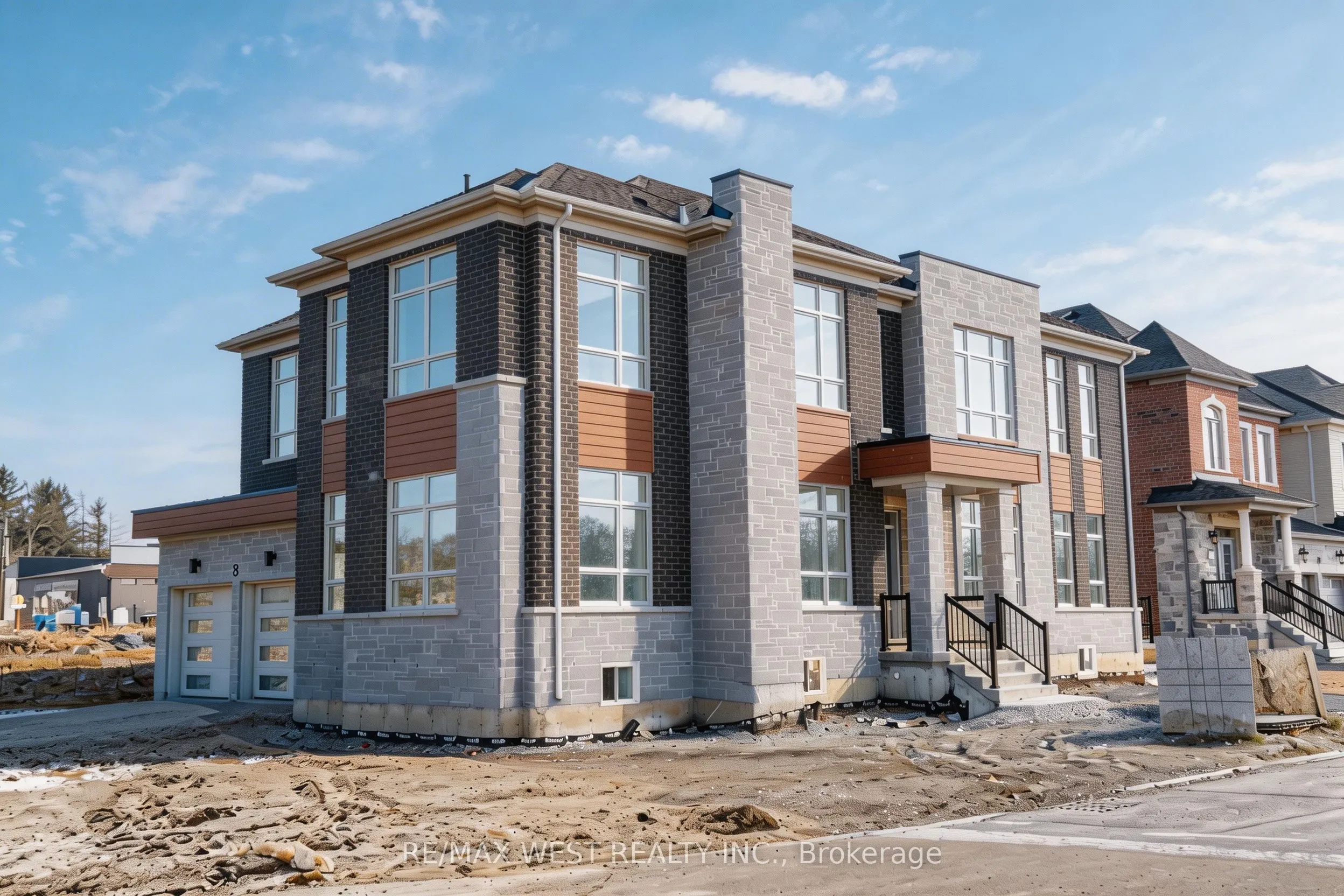 Detached Home For Sale | W12939936