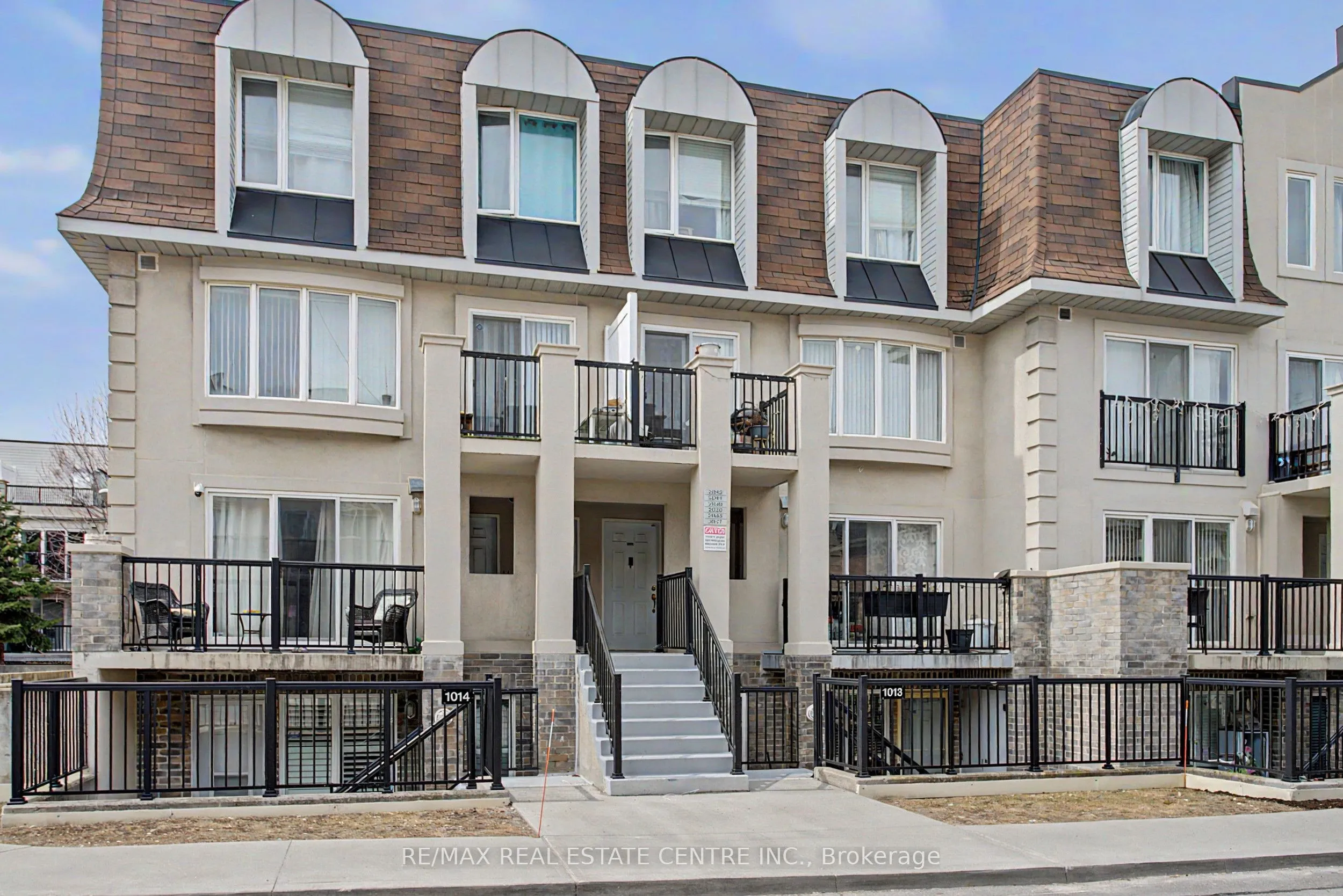 Property For Sale | W12940016