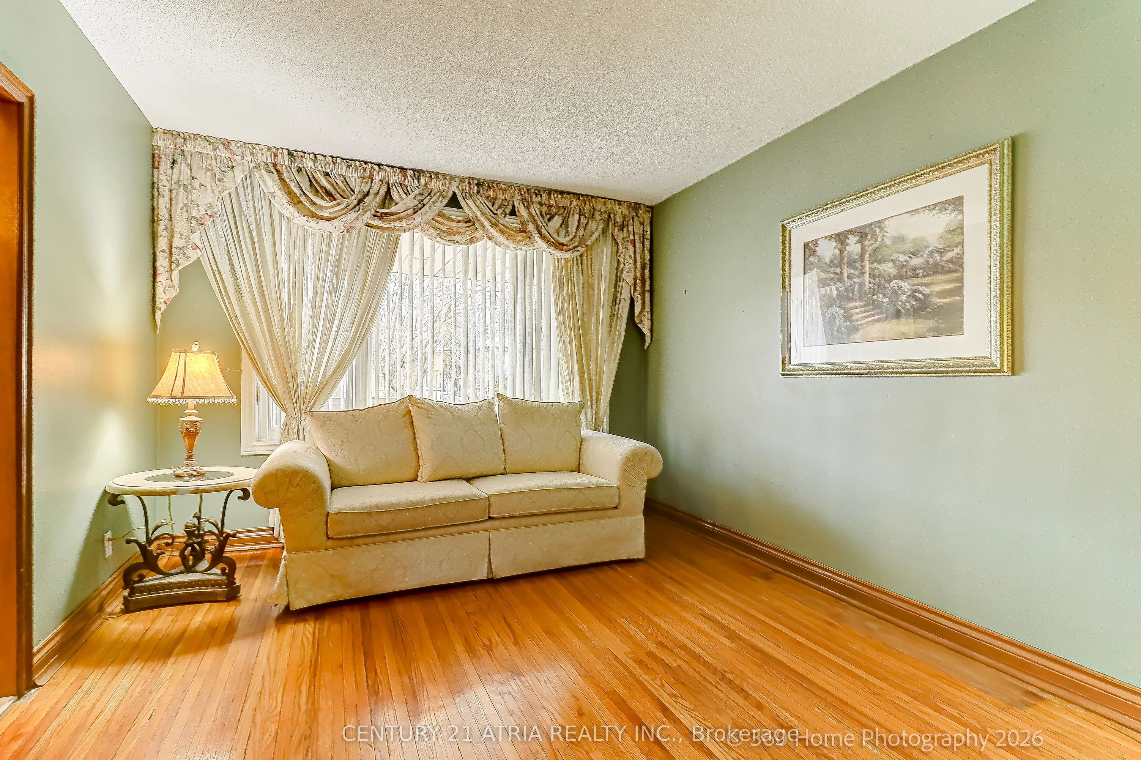 Detached Home For Sale | W12943088