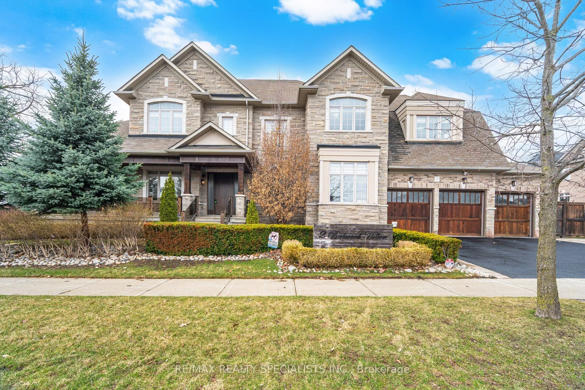 Detached Home For Sale | W12943986
