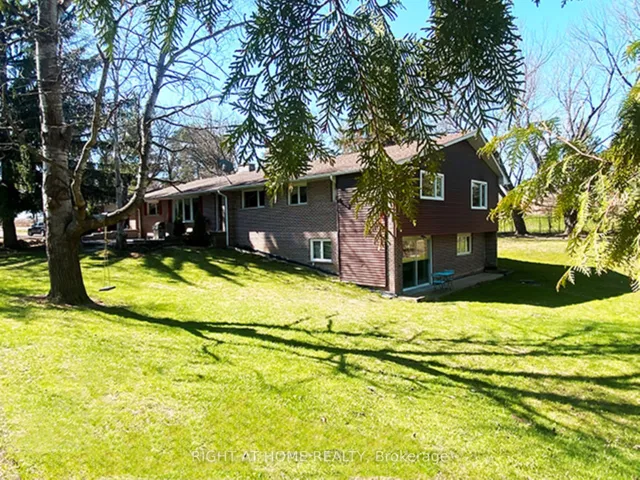 Separate entrance to apartment