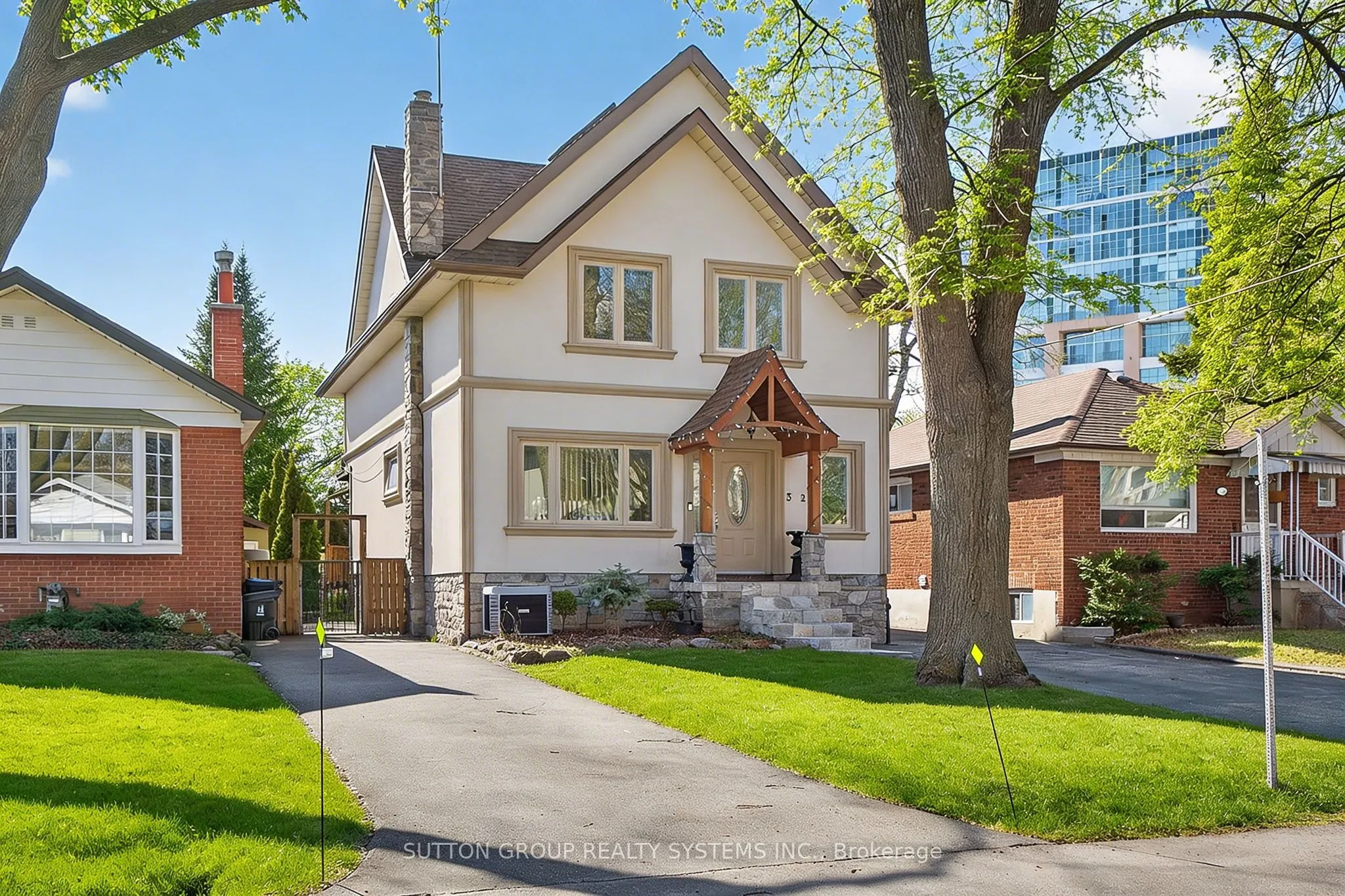 Detached Home For Sale | W12947436
