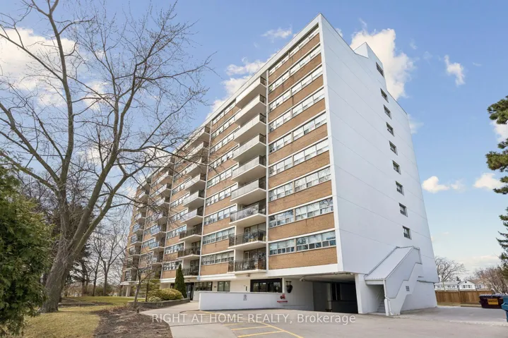 212  Kerr  Street, Oakville, ON L6K 3B1