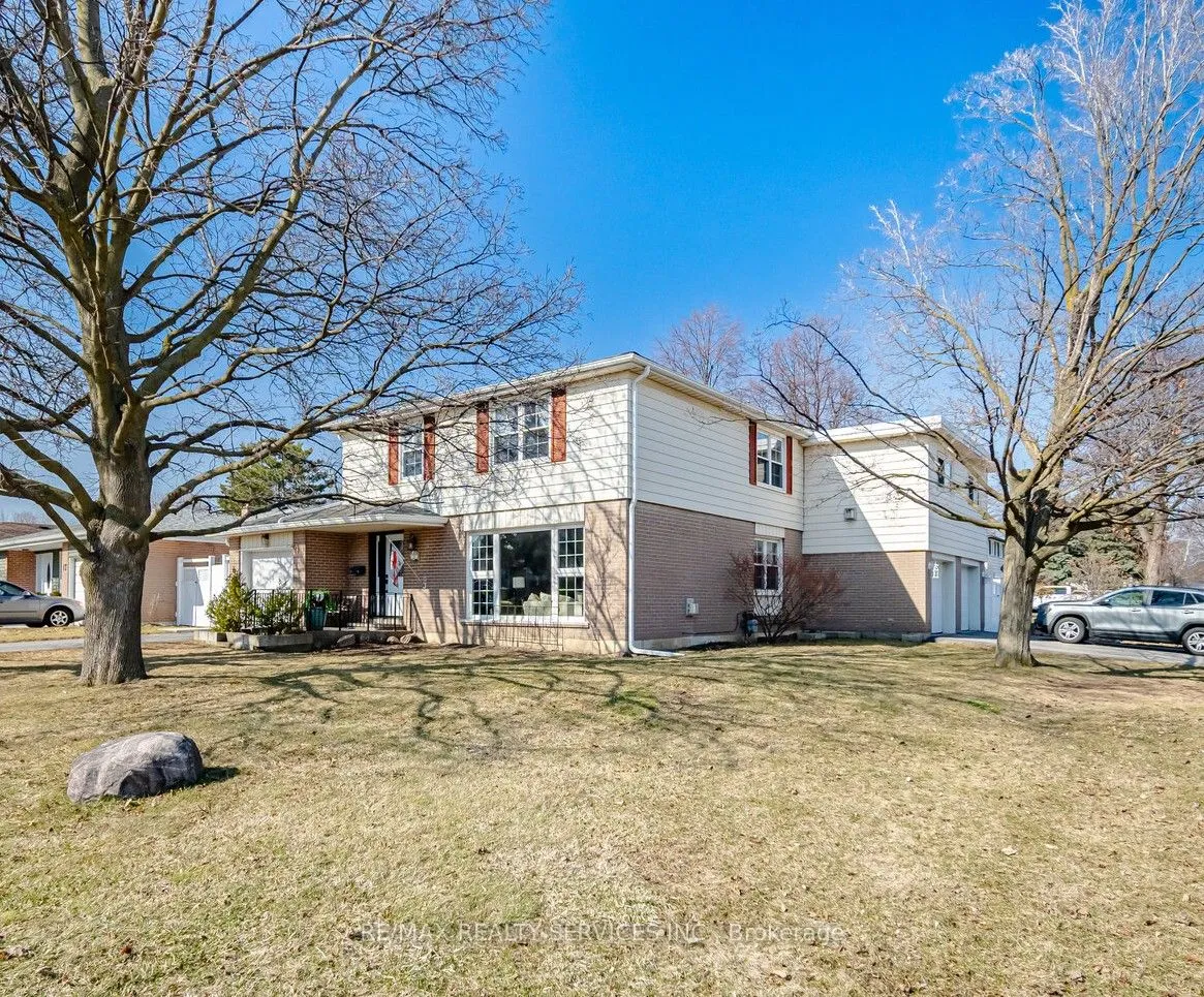 Detached Home For Sale | W12947624