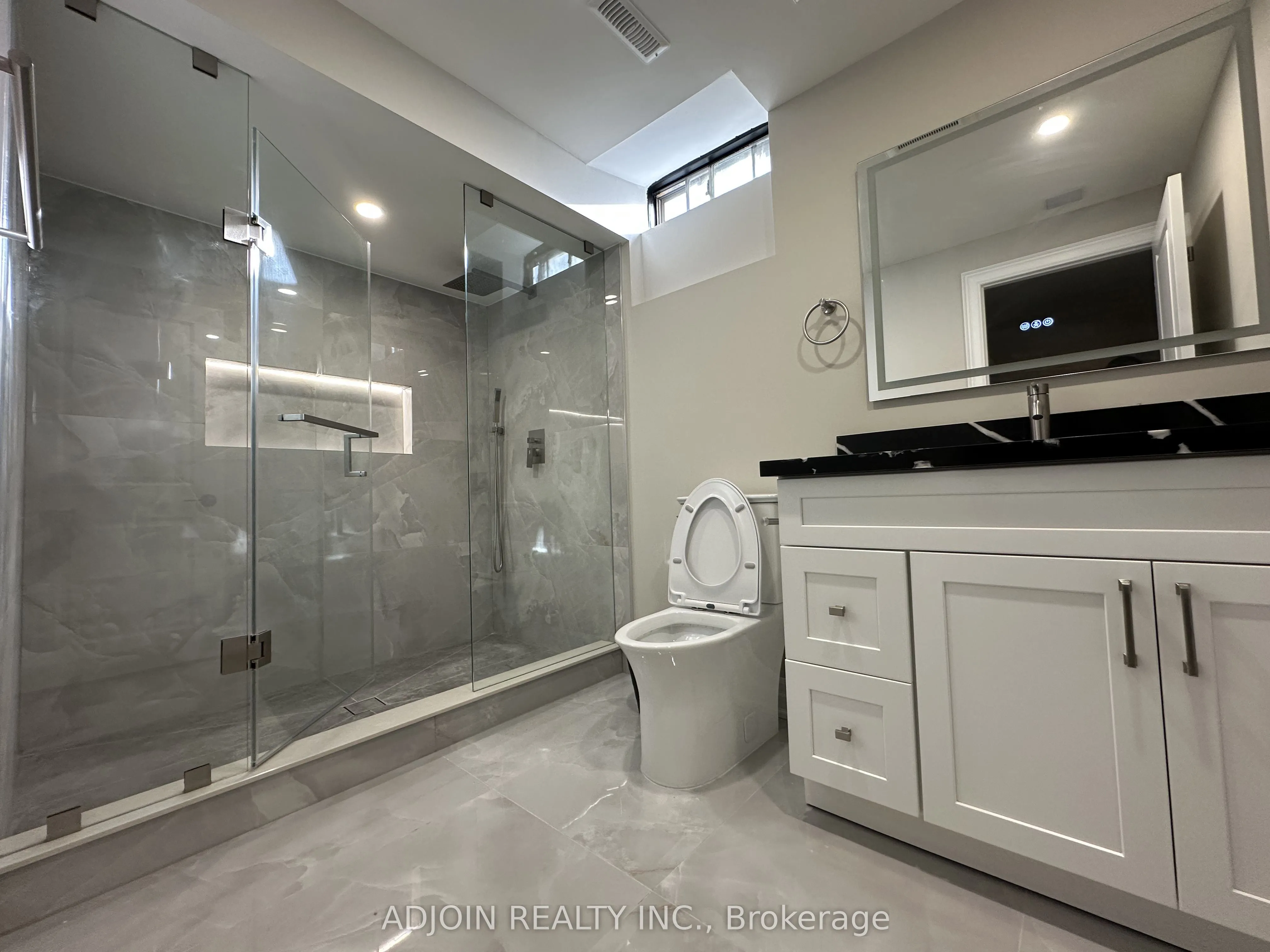 Detached Home For Lease | W12950510