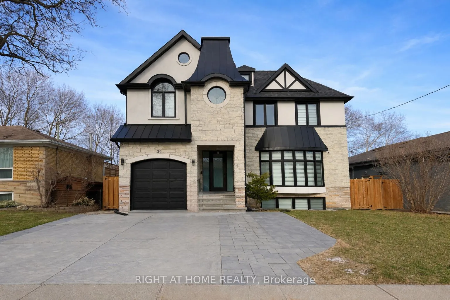 Property For Lease | W12952994