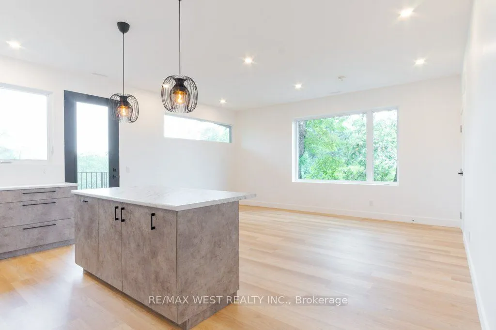 Duplex For Lease | W12953792