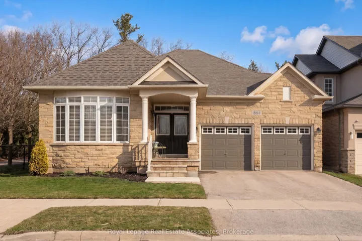 2263  Wuthering Heights  Way, Oakville, ON L6M 0A6