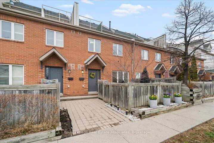 1241  Parkwest  Place, Mississauga, ON L5E 3J3