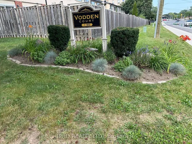 52  Vodden  Court, Brampton, ON L6V 2V7