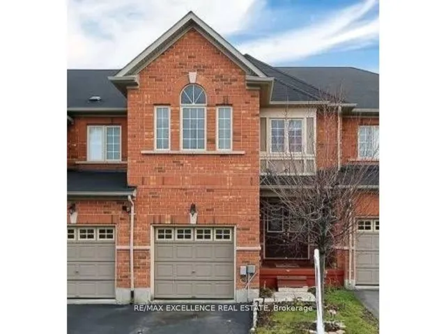 33  Lacebark  Court, Brampton, ON L6R 3M7