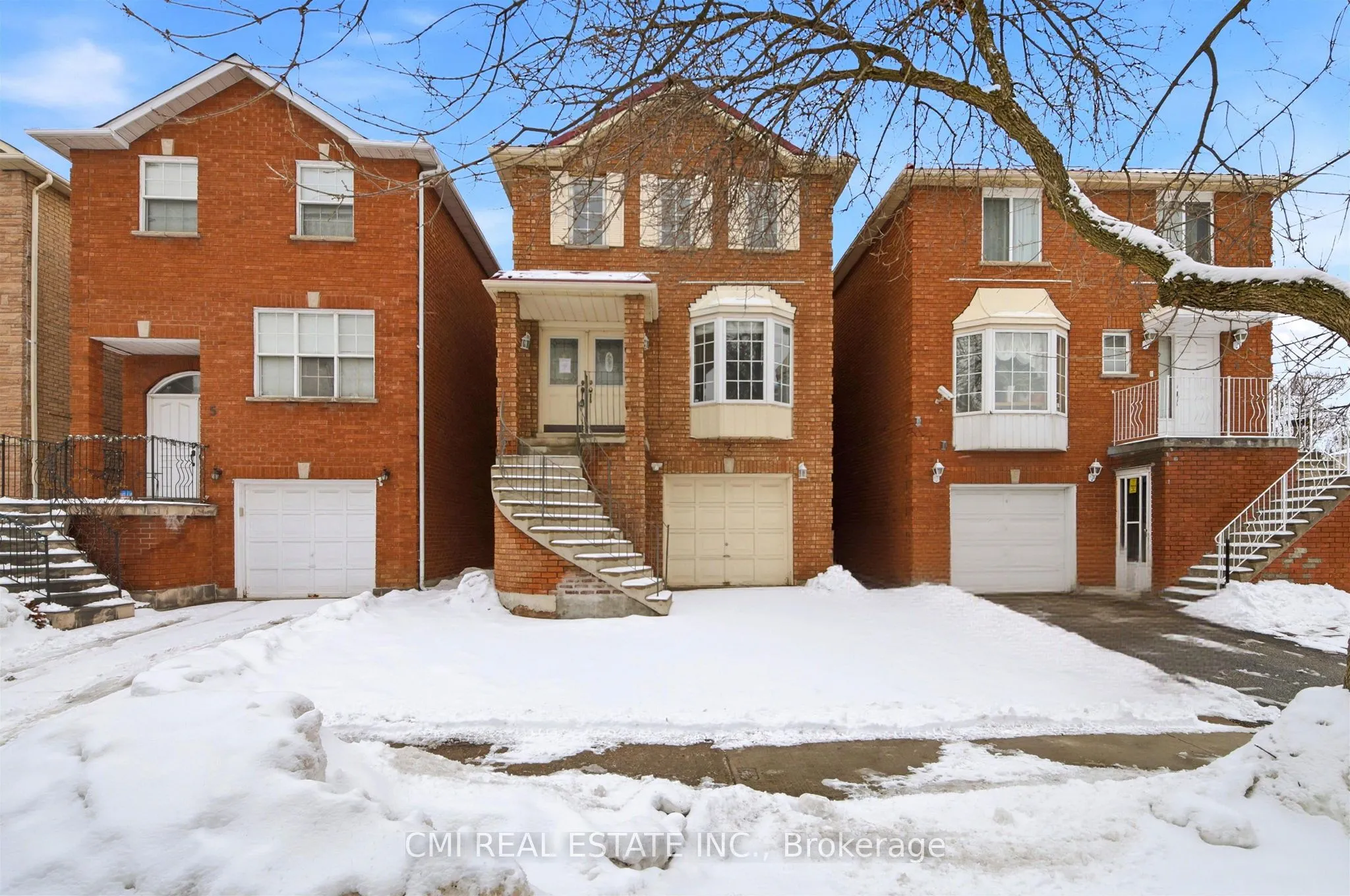 Detached Home For Sale | W12959522