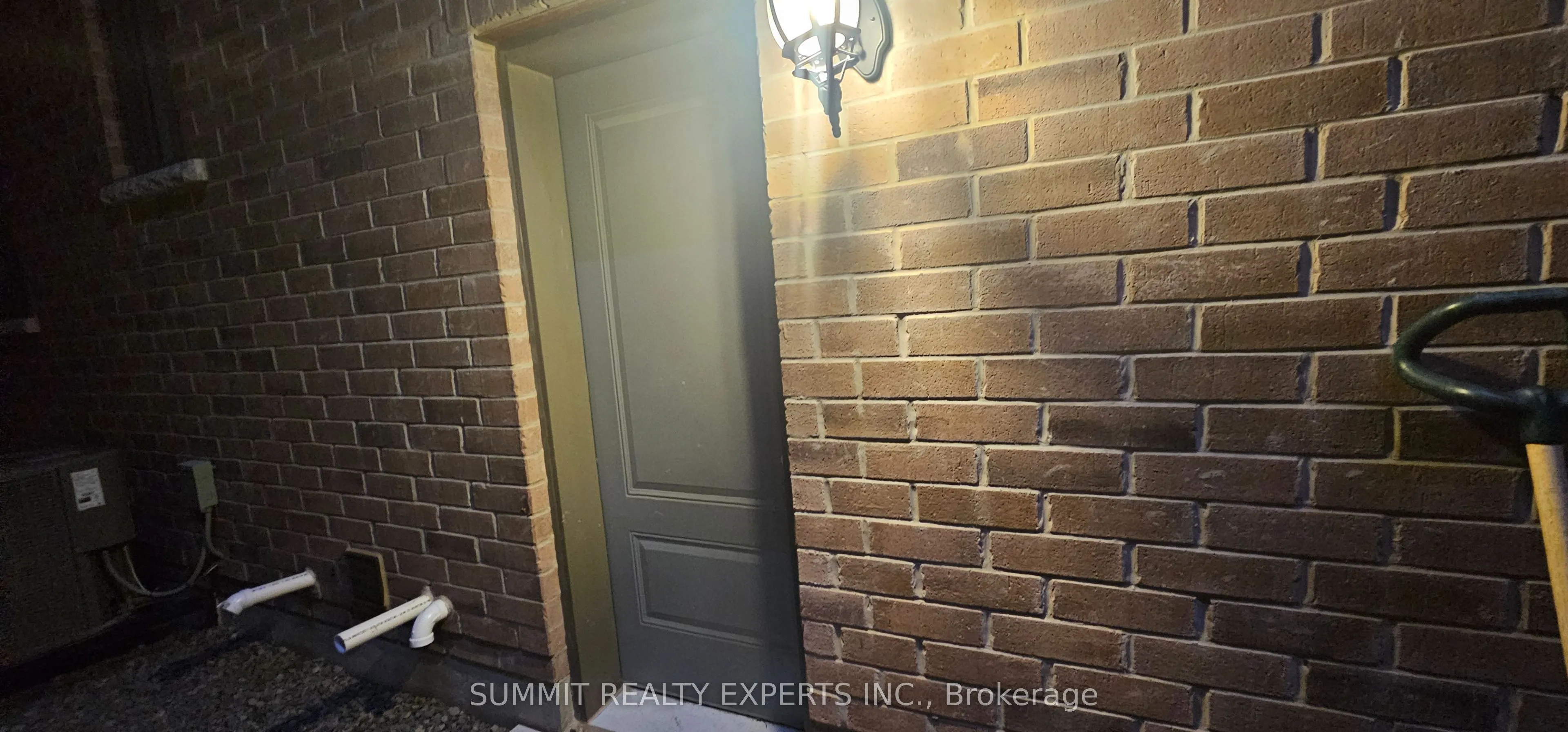 Detached Home For Lease | W12961592