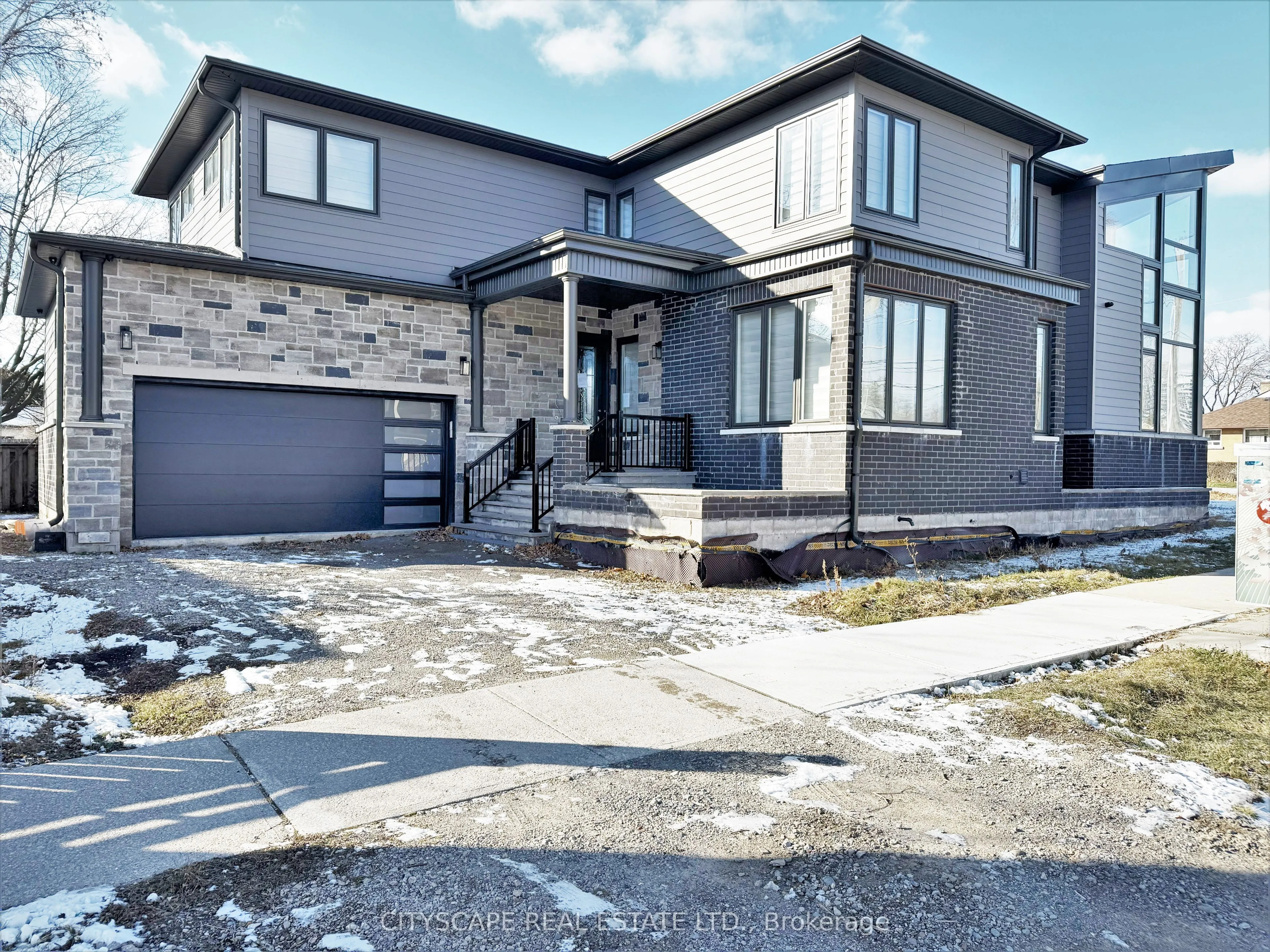 Detached Home For Sale | W12962650
