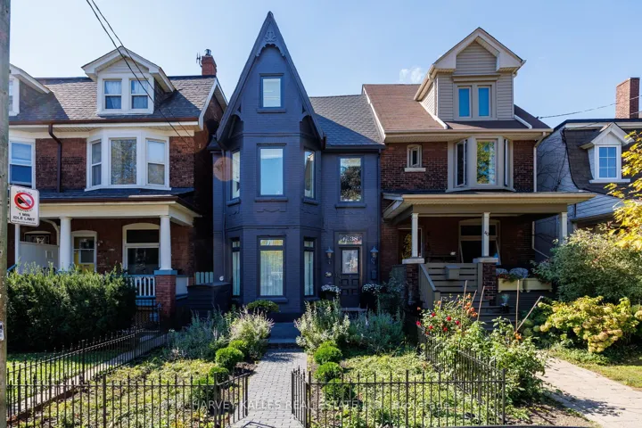 38  Sorauren  Avenue, Toronto W01, ON M6R 2C7